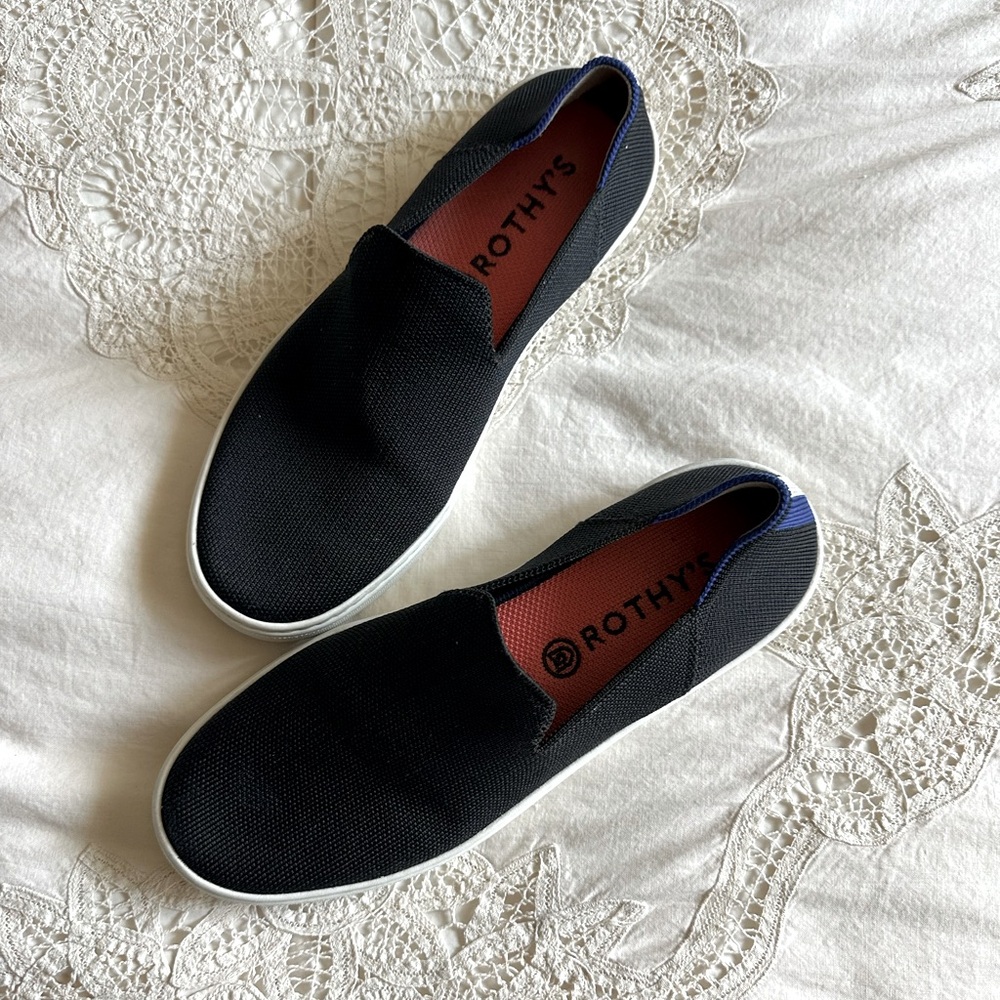 🩷Rothy’s Original Slip On Sneaker, Black, Size 8-